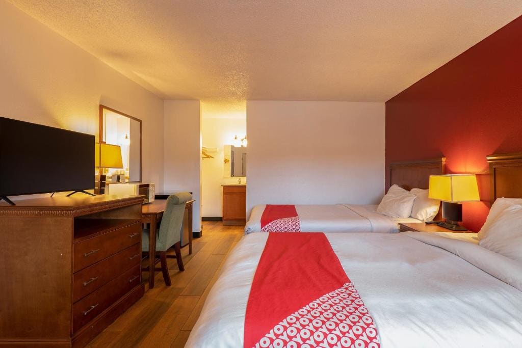 Queen Room - Non-Smoking room - Image 1