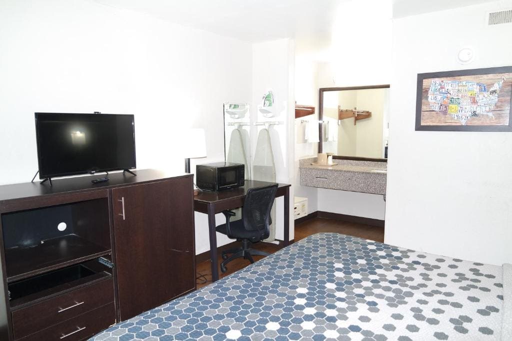 King Room - Non-Smoking room - Image 1