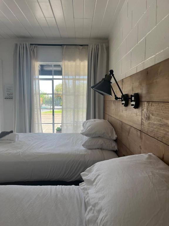 Deluxe Double or Twin Room room - Image 3