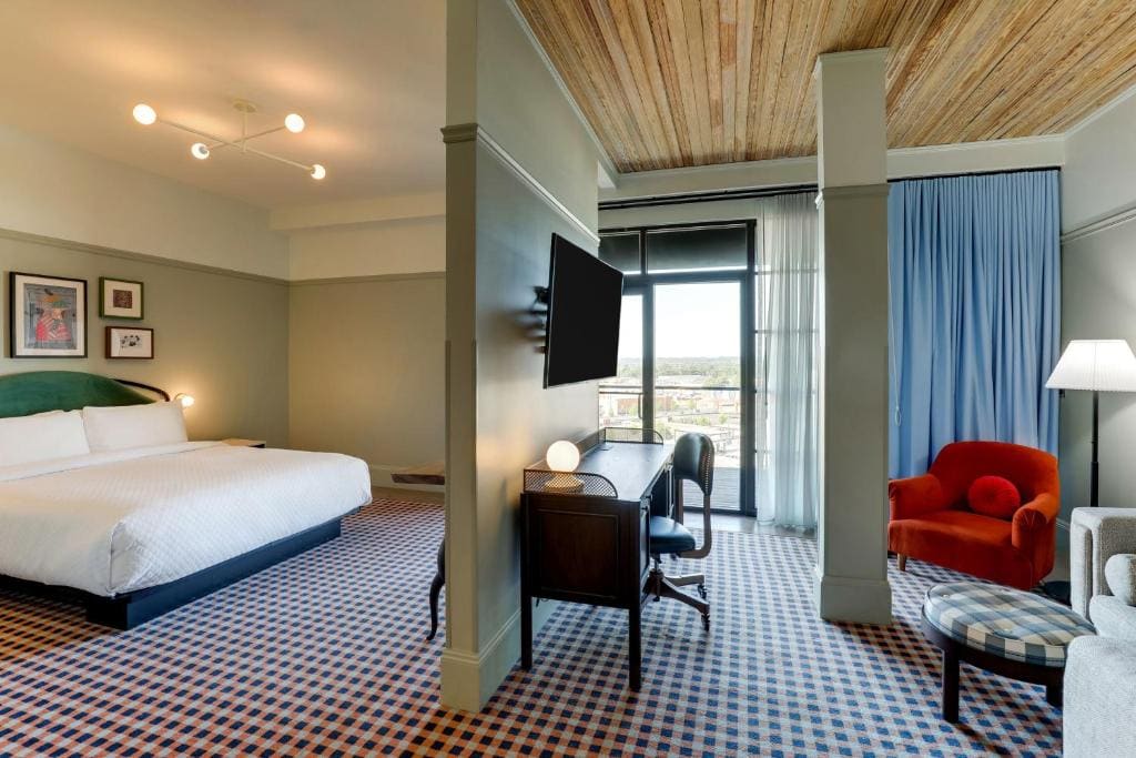 Junior King Suite with Sofa Bed room - Image 1
