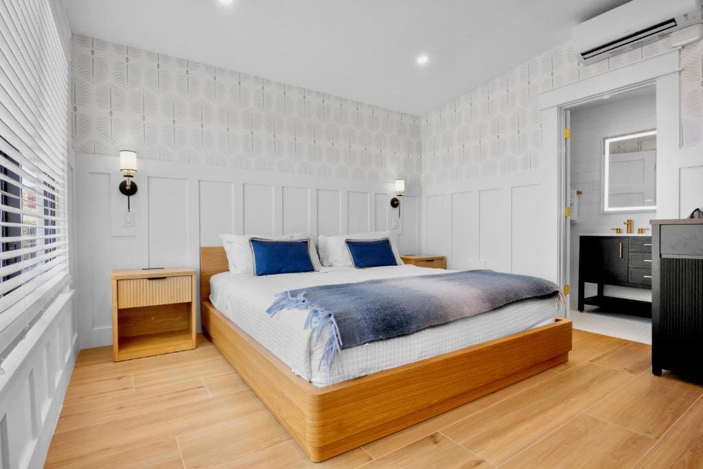 Ocean View King Room with Terrace room - Image 3