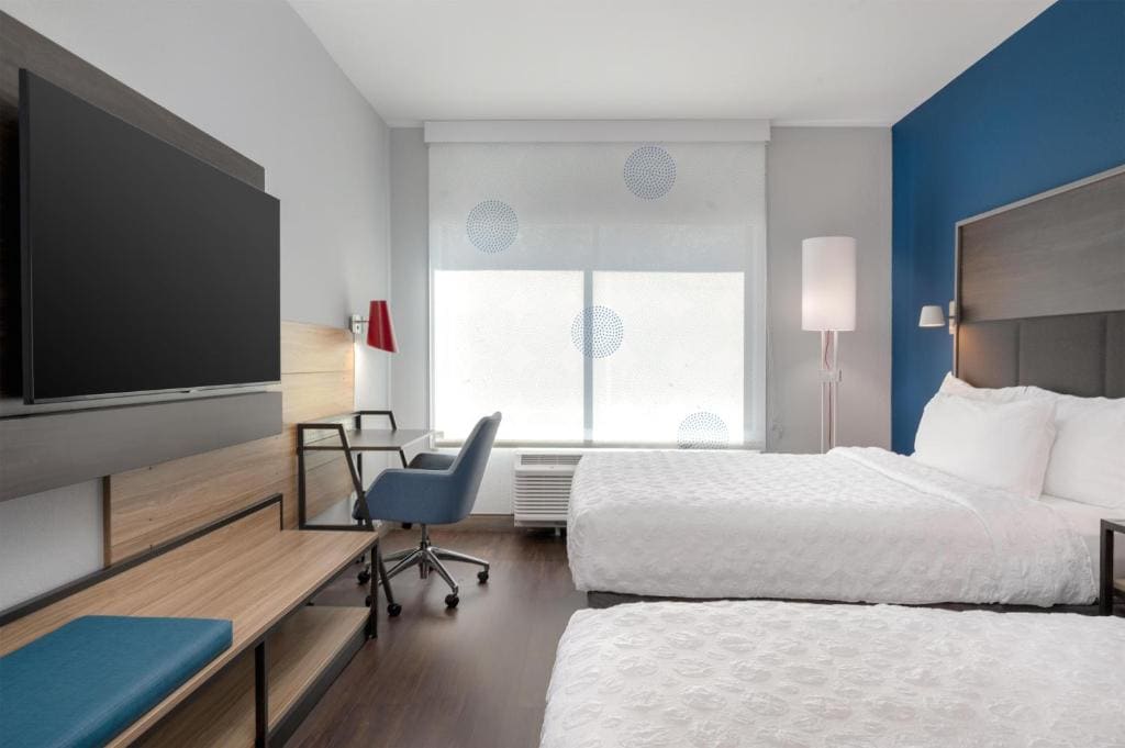 Queen Room with Two Queen Beds and Walk-In Shower room - Image 2