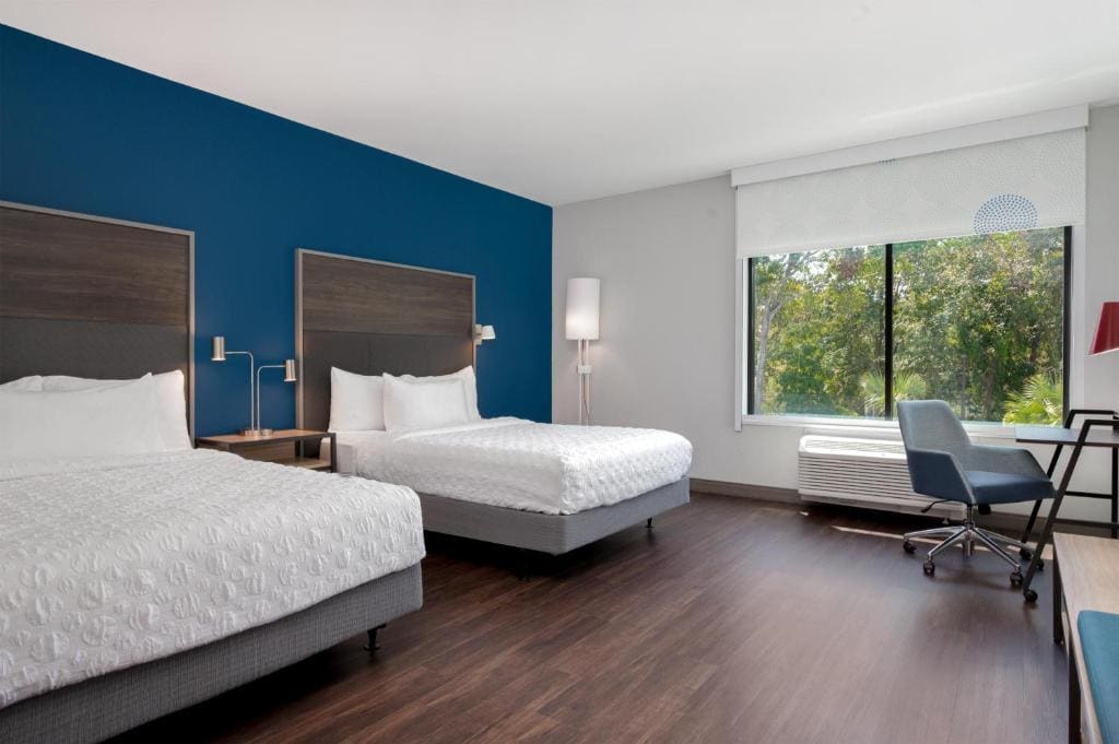 King Room with Walk-In Shower room - Image 1