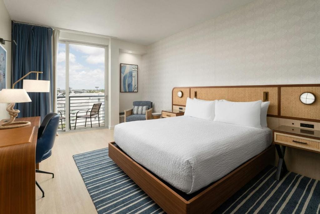 King Room with Balcony room - Image 2
