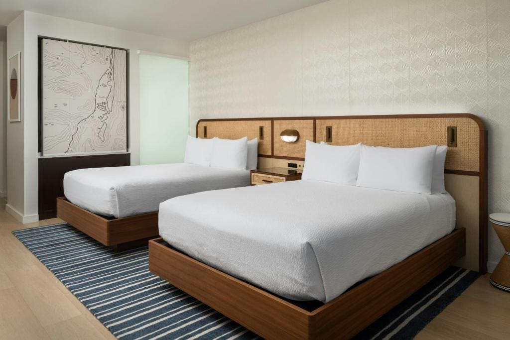 Floridian Queen Room - Mobility/Hearing Accessible with Roll-In Shower room - Image 3