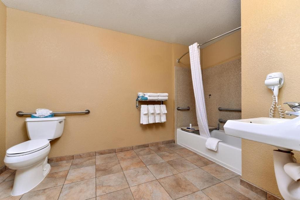 Studio Suite with Two Queen Beds room - Image 2