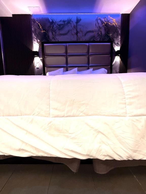 Superior King Room room - Image 3
