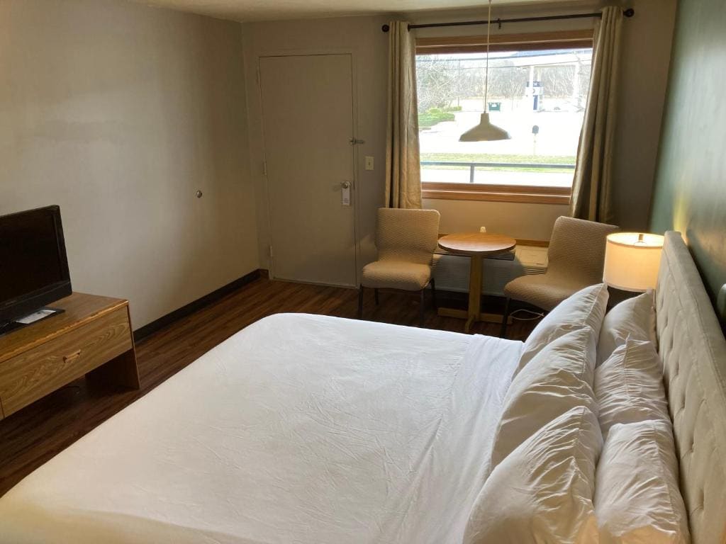 Deluxe King Room room - Image 1
