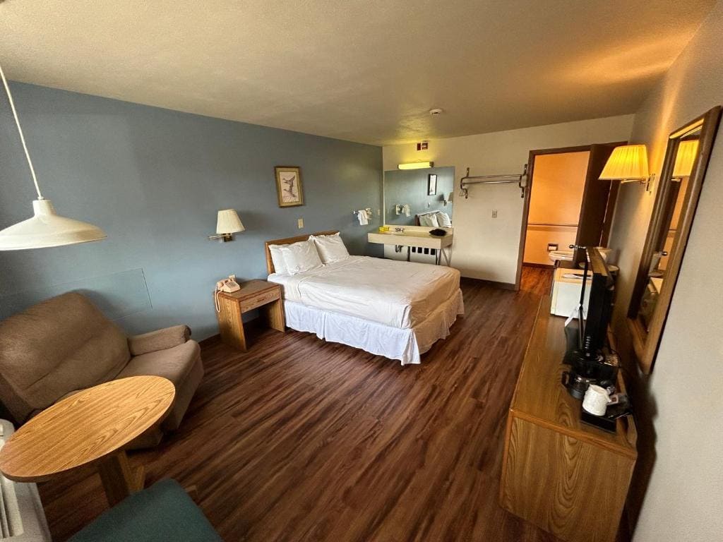 Queen Studio - Disability Access room - Image 2
