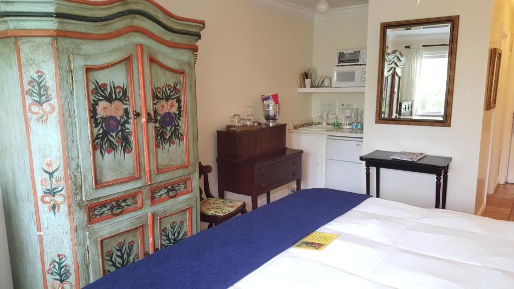 Standard King Room room - Image 3