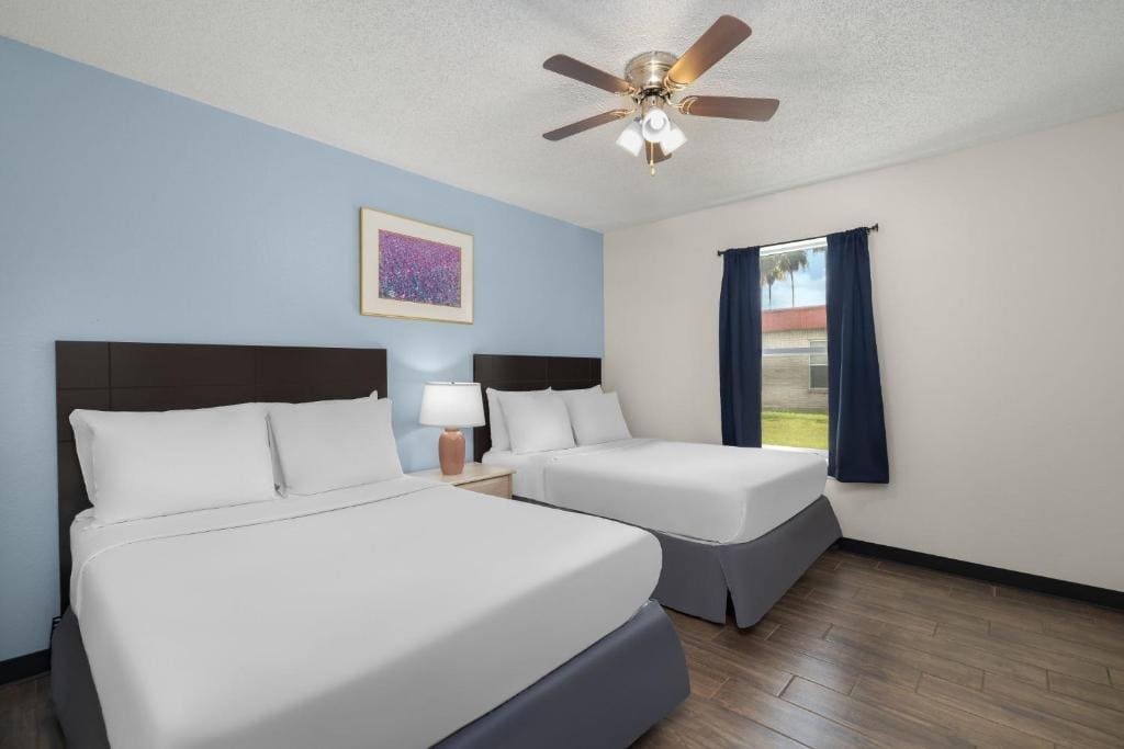 Deluxe Suite room - Image 1