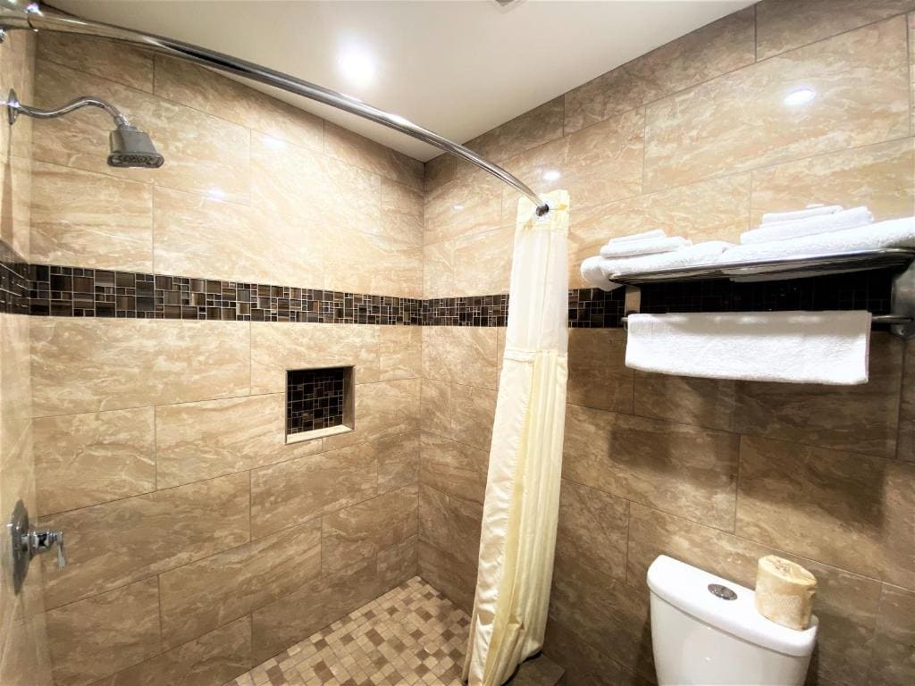 Deluxe King with Kitchen room - Image 1