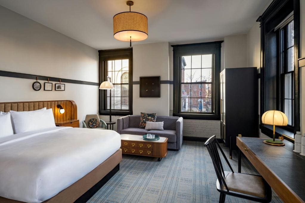 King Suite with Sofa Bed room - Image 3