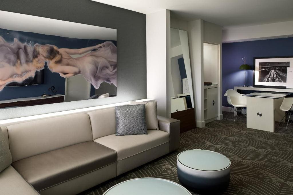 Spectacular One-Bedroom Queen Suite room - Image 2