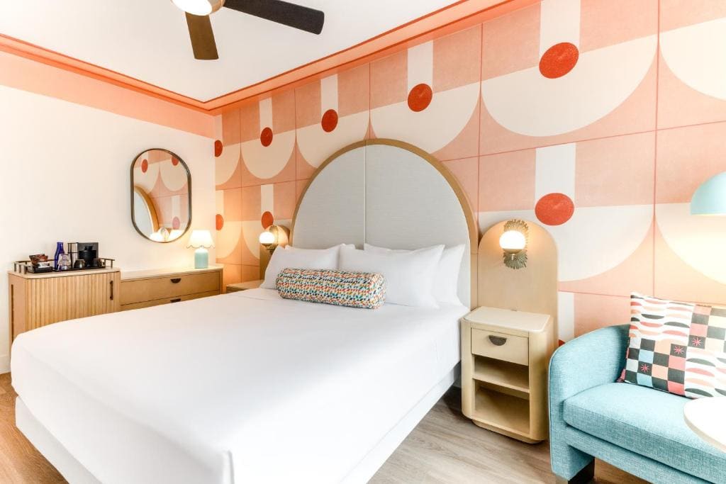 Deluxe King Room room - Image 1