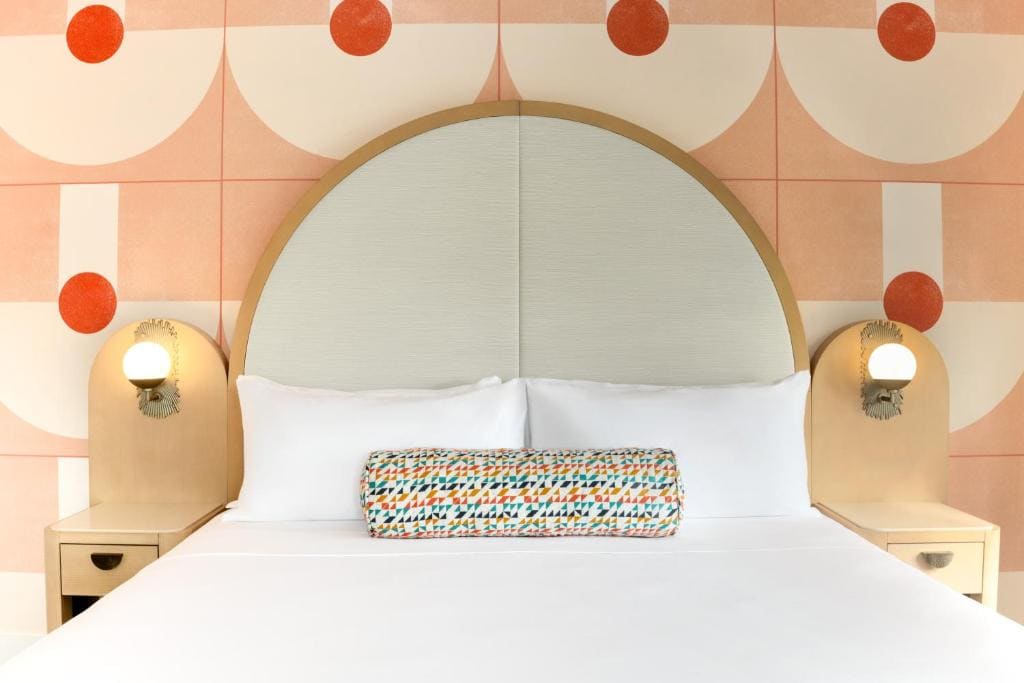 Deluxe King Room room - Image 3