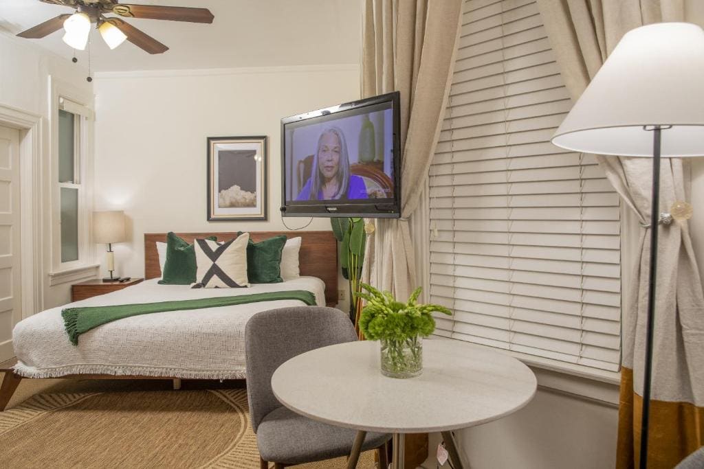 Superior King Room room - Image 1