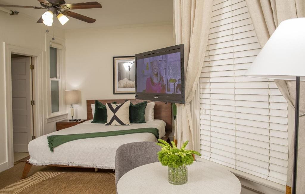 Superior King Room room - Image 3