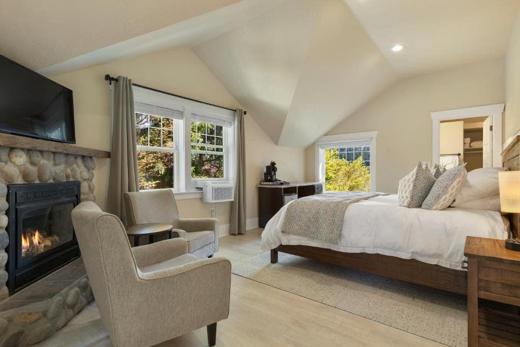 King Room, Partial Sea View room - Image 2