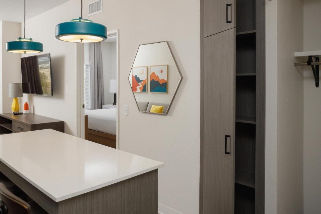 One Bedroom Suite - King Bed room - Image 3
