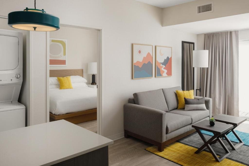 One Bedroom Suite - King Bed room - Image 1