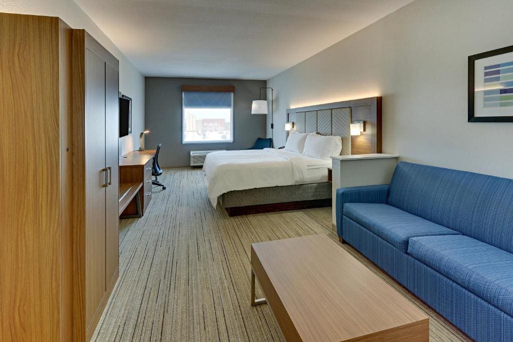 Queen Room - Disability Access/Hearing Accessible room - Image 1