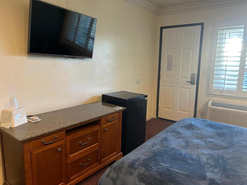 Queen Room room - Image 2