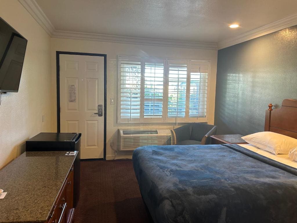 Queen Room room - Image 1