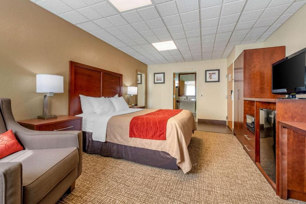 Queen Room - Non-Smoking room - Image 3