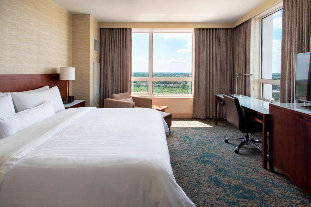 Corner King Room room - Image 1