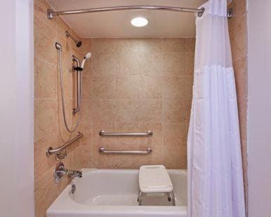 Family Room - Disability Access room - Image 3