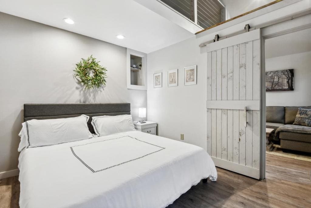 Family Suite with Balcony room - Image 1