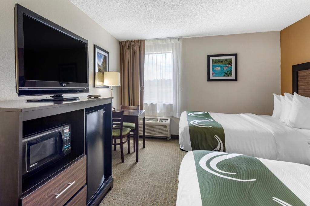 King Room - Accessible/Non-Smoking room - Image 1