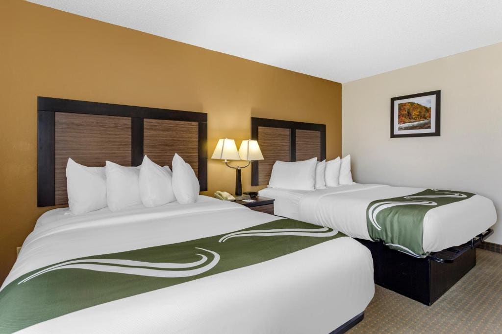 King Room - Accessible/Non-Smoking room - Image 2