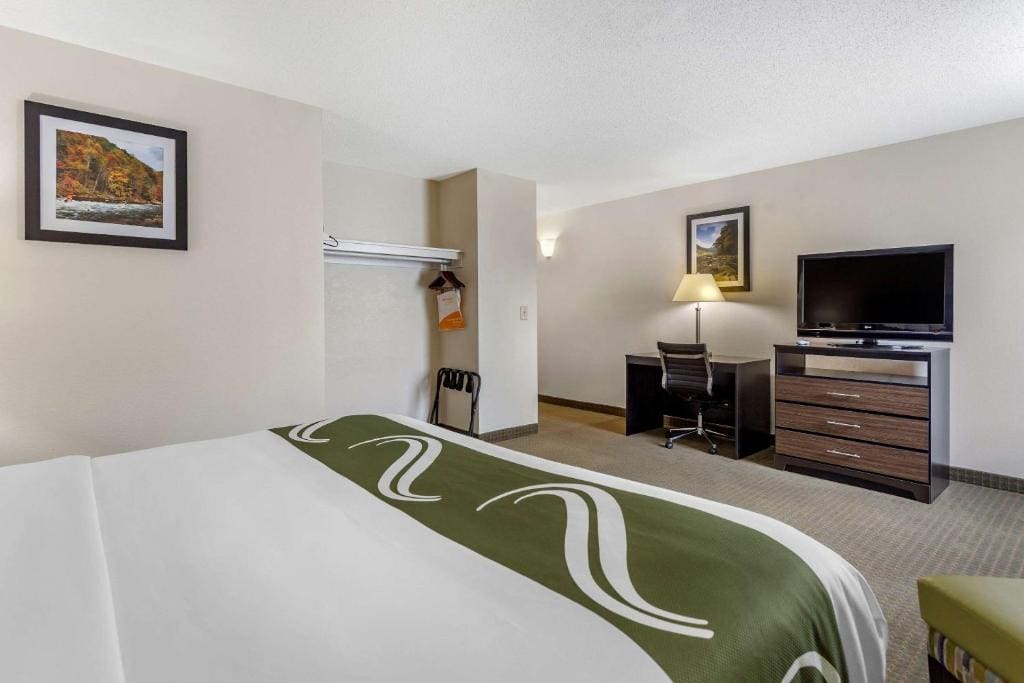 King Room - Non-Smoking room - Image 3