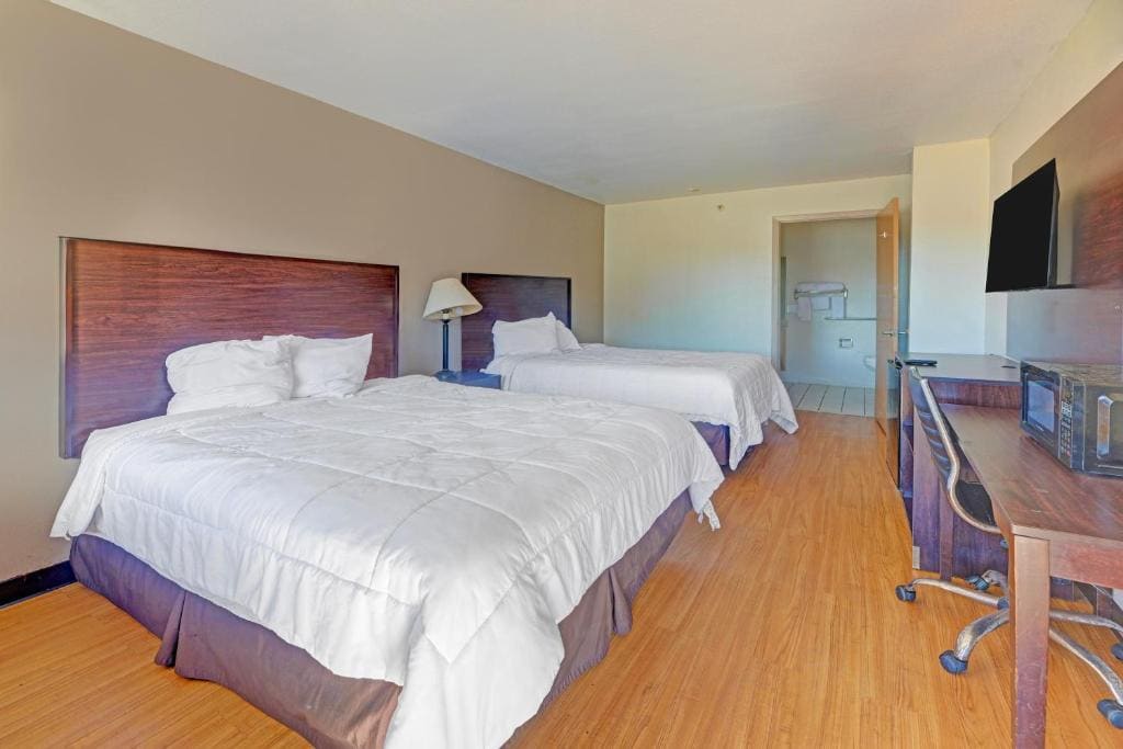 1 Suite King Bed Non-Smoking Jacuzzi Tub room - Image 1
