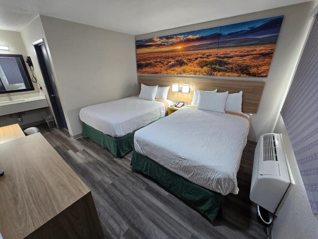 Double Room with Two Double Beds - Non-Smoking room - Image 2