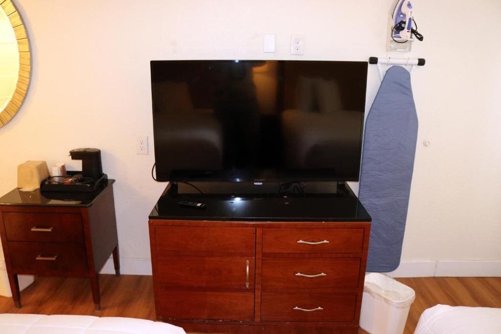 Deluxe King Studio room - Image 3