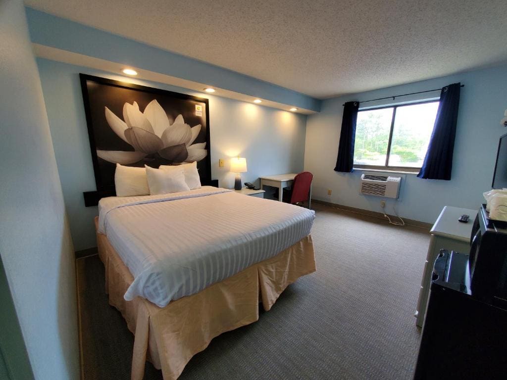 Queen Room - Non-Smoking room - Image 3