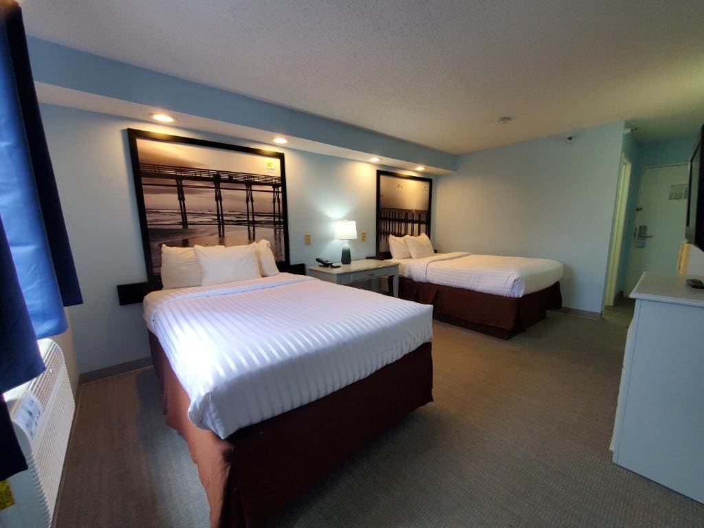 Queen Room - Non-Smoking room - Image 2