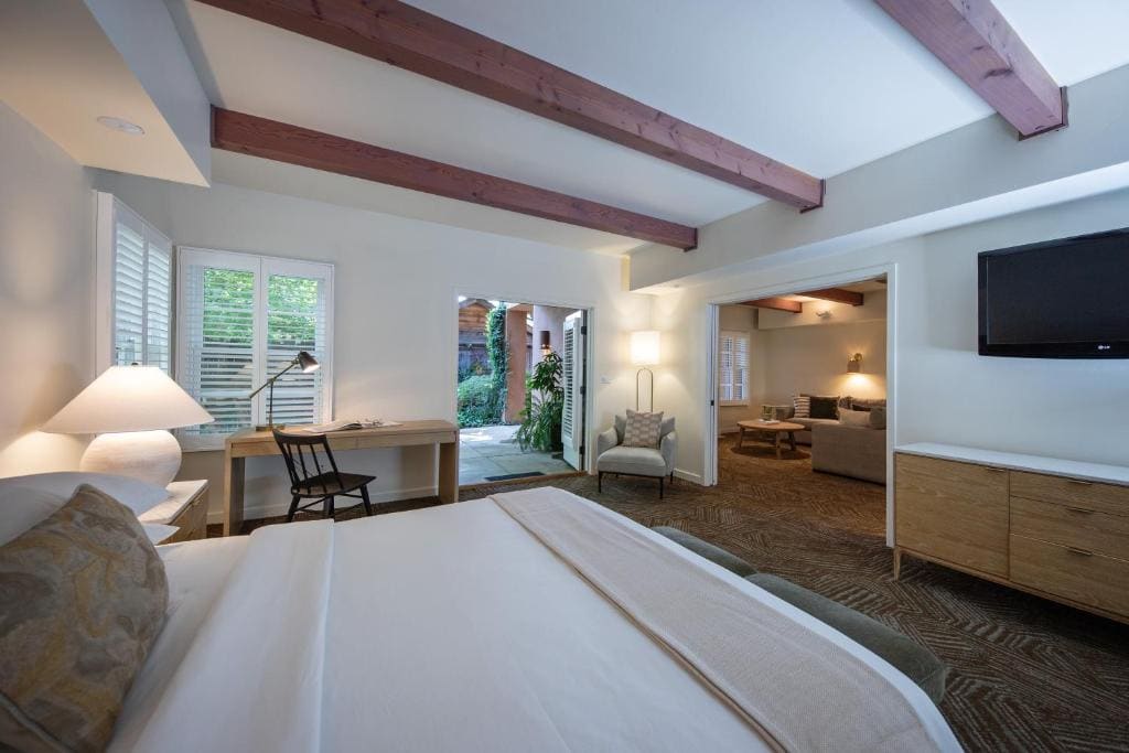 Suite room - Image 1