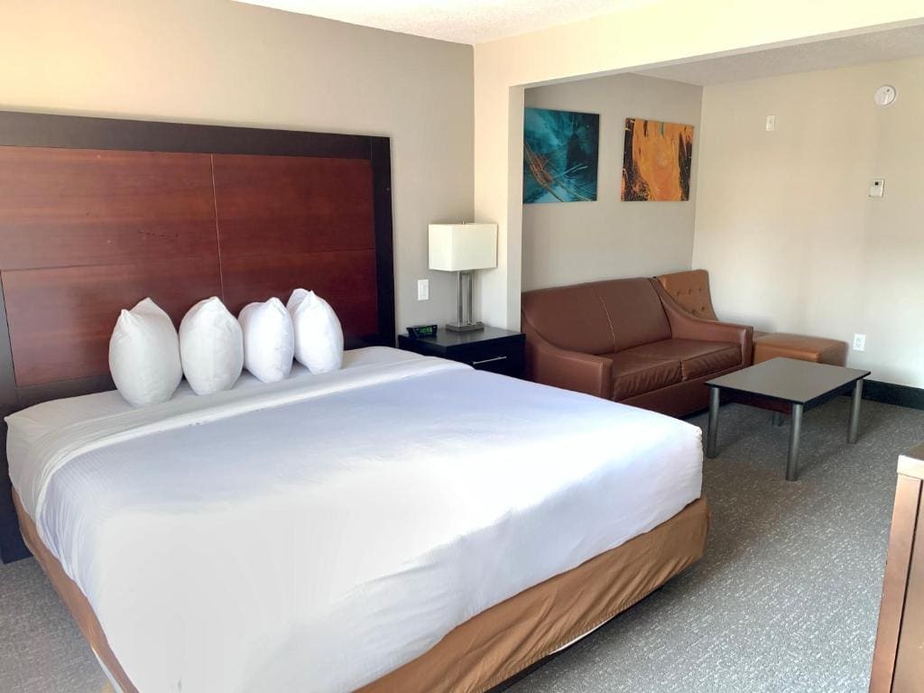 King Room - Mobility Access/Non-Smoking room - Image 2