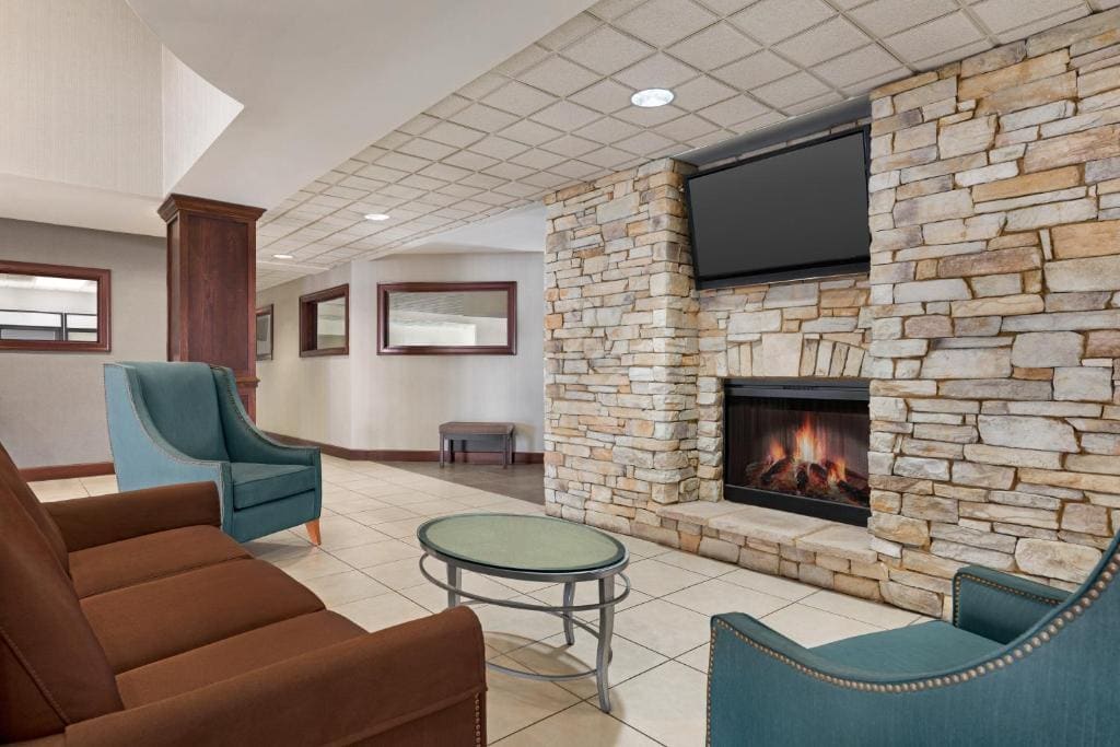 King Studio Suite - Non-Smoking room - Image 3