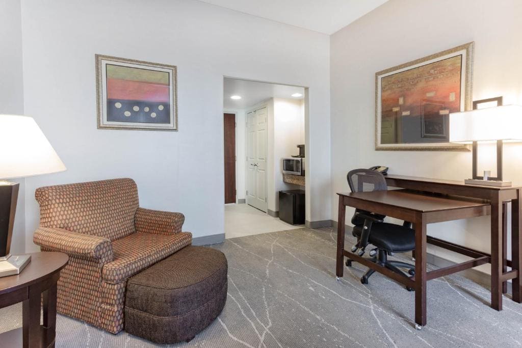 King Room - Non-Smoking room - Image 3