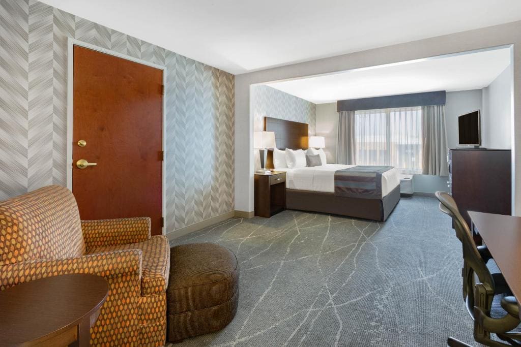 King Room - Disability Access/Non-Smoking room - Image 1