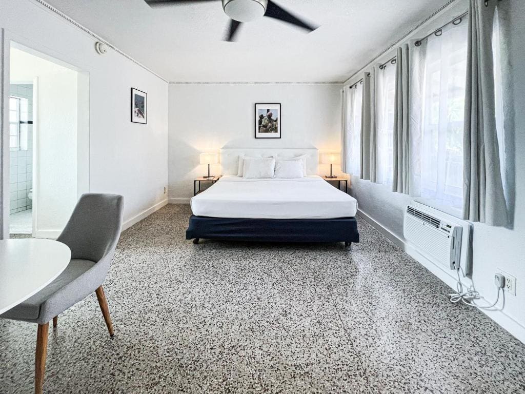 Deluxe King Studio room - Image 3