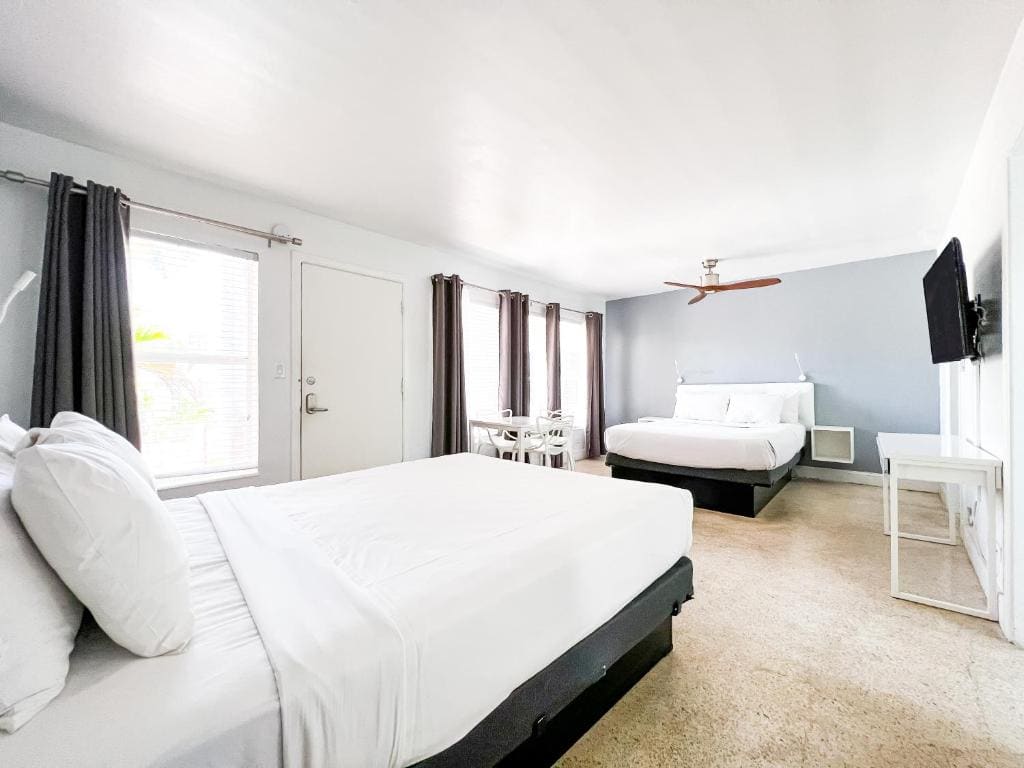 Deluxe Studio with Two Queen Beds room - Image 1
