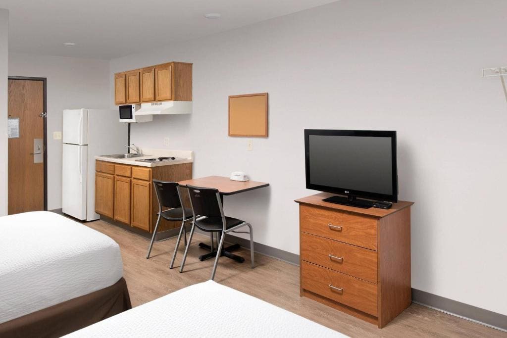 Double Room with Two Double Beds - Non-Smoking room - Image 3