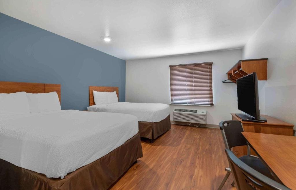 Double Room with Two Double Beds - Non-Smoking room - Image 2