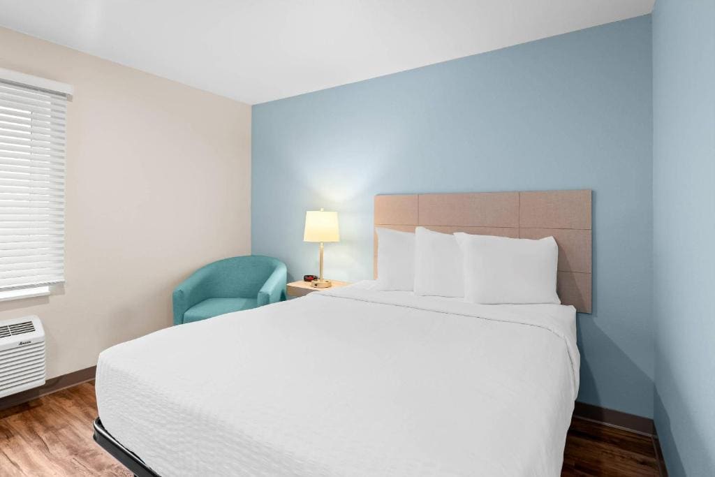 Queen Suite - Non Smoking room - Image 1